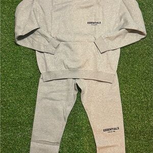 BRAND NEW - ESSENTIALS SWEATSUIT- MEDIUM - GRAY - "BEST OFFER"